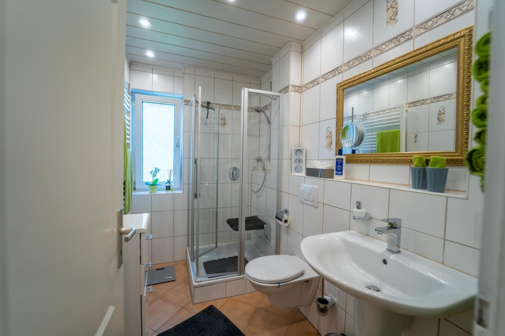 Ferienvilla Koblenz โคเบลนซ์ ภายนอก รูปภาพ